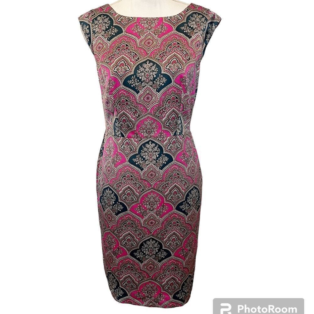 The Limited NWT Pink and Green Patterned Short Sleeved Dress Size 4